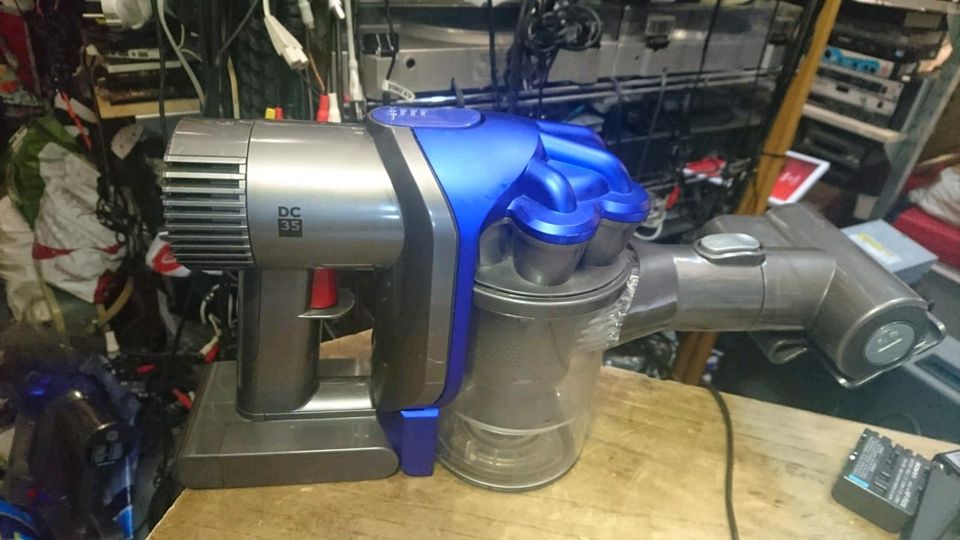 DYSON DC-35, Akku-Staubsauger mit Original-Adapter!