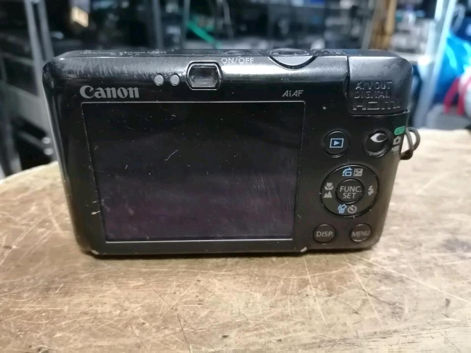 CANON IXUS 100, Digital-Kamera mit Zubehör, schwarz!