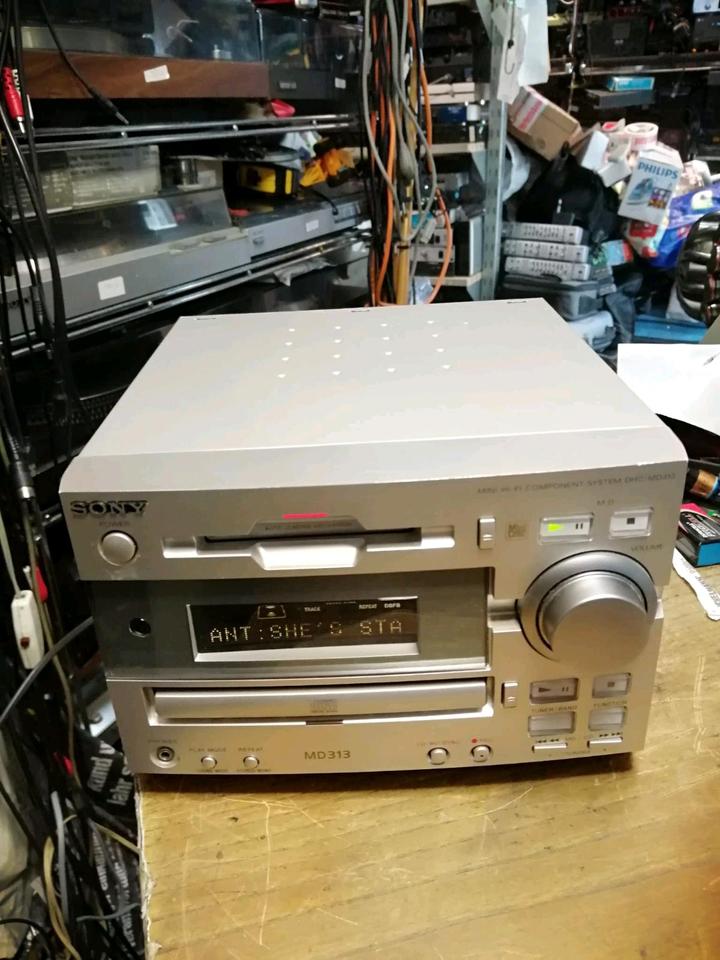 SONY HCD-MD313 CD-Receive (MD-CD-Tuner-Verstärker-in einem Gerät