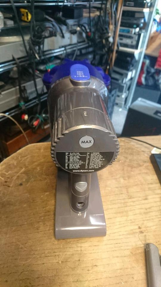 DYSON DC34 animalpro, Akku-Staubsauger mit NEUEN Akku, Zubehör!!