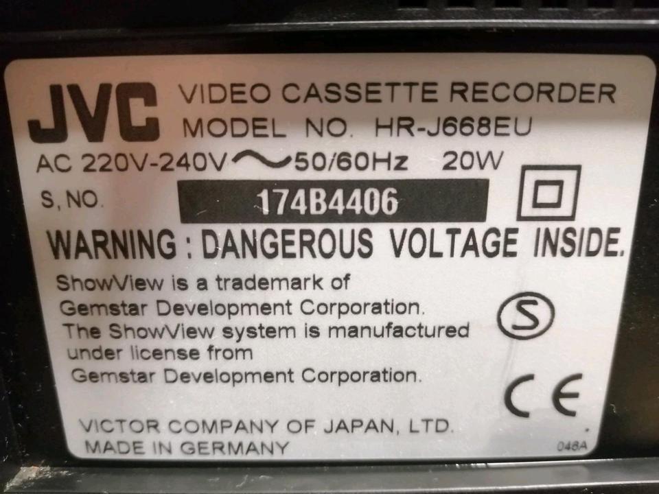 JVC HR-J668EU, Videocassettenrecorder, mit Zubehör!!