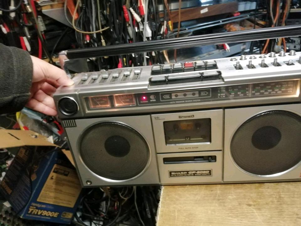 SHARP GF-9090H, Radio-Cassetten-Recorder, etwas DEFEKT!!!