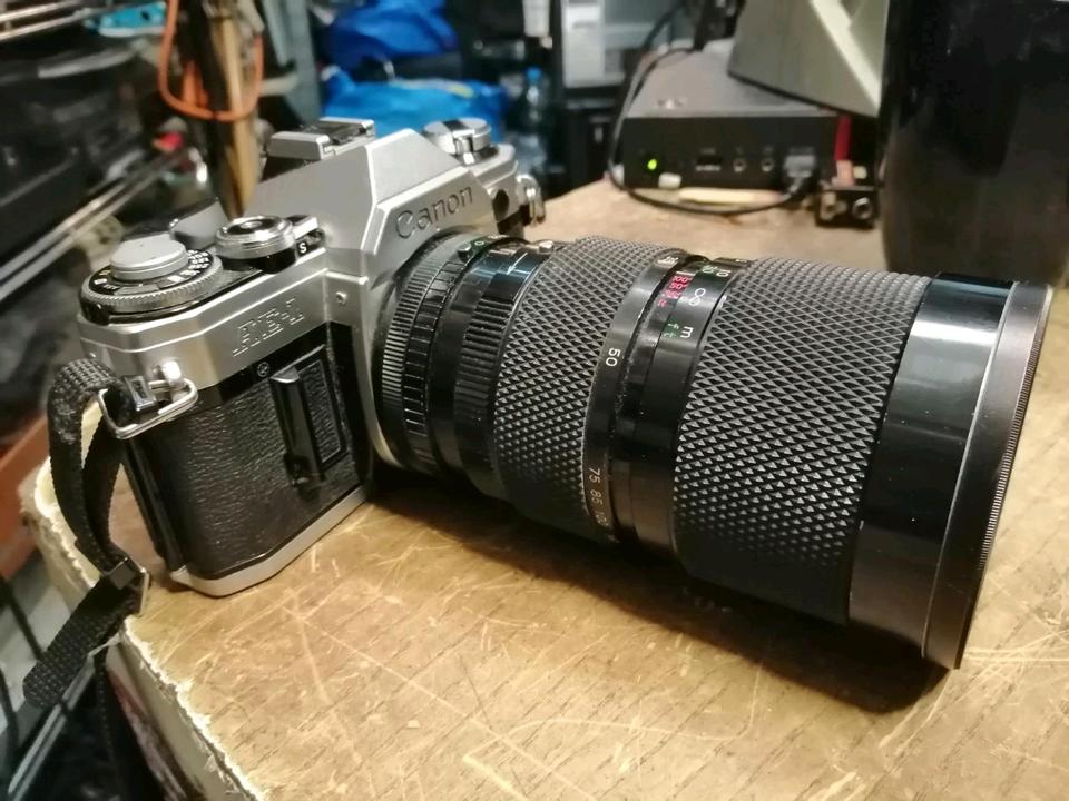 CANON AE-1 Analog-Kamera mit Objektiv SOLIGOR + B+W 72E Linse!!