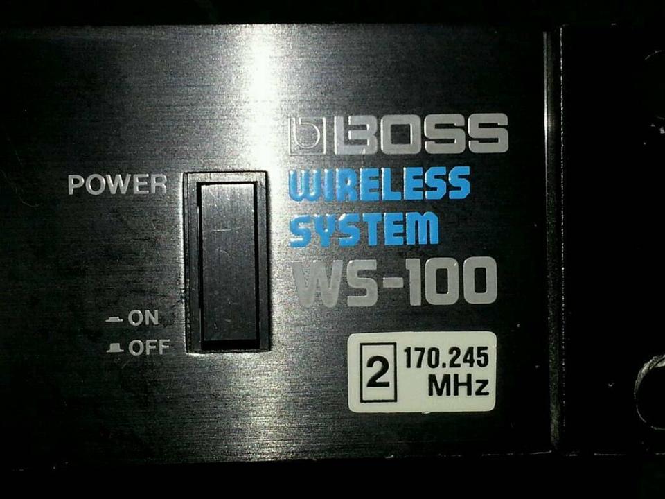 BOSS wireless System WS-100 und BOSS Transmitter WS-100 T