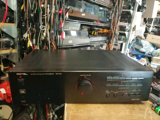 ROTEL RSP-980 Surround Sound Prozessor.