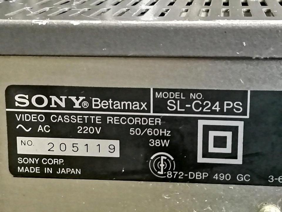 SONY BETAMAX SL-C24 PS, Videorecorder, etwas DEFEKT!!!