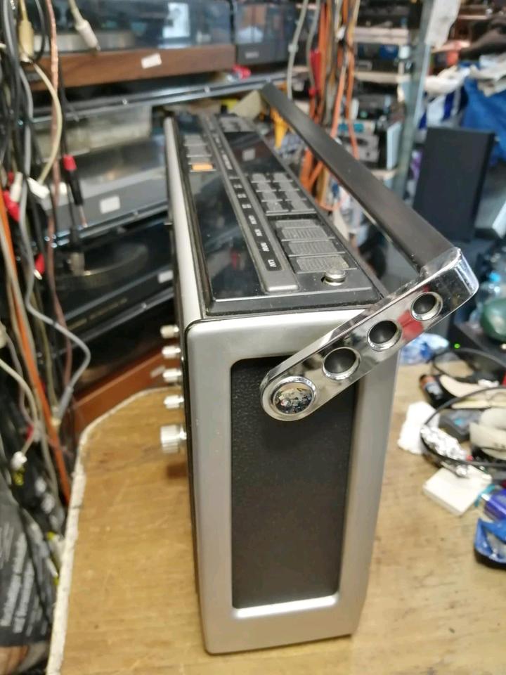 GRUNDIG C9000 AUTOMATIC, Radio-Cassetten-Recorder, etwas DEFEKT!!