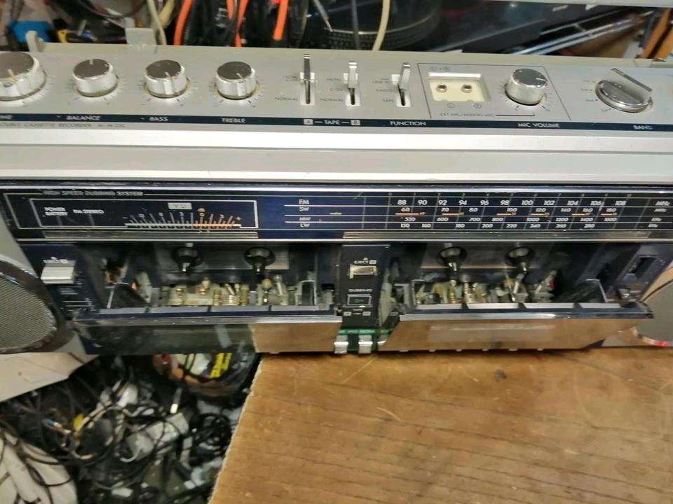 SANYO M-W25L, Doppelcassetten-Radio-Recorder, DEFEKT!!!