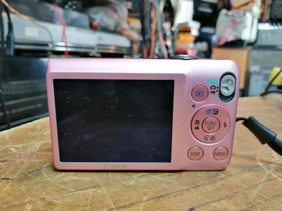 CANON IXUS 105, Digital-Kamera mit Zubehör!!