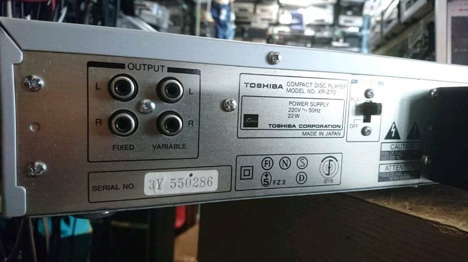 TOSHIBA XR-Z70, CD-Player OHNE Fernbedienung! Selten!