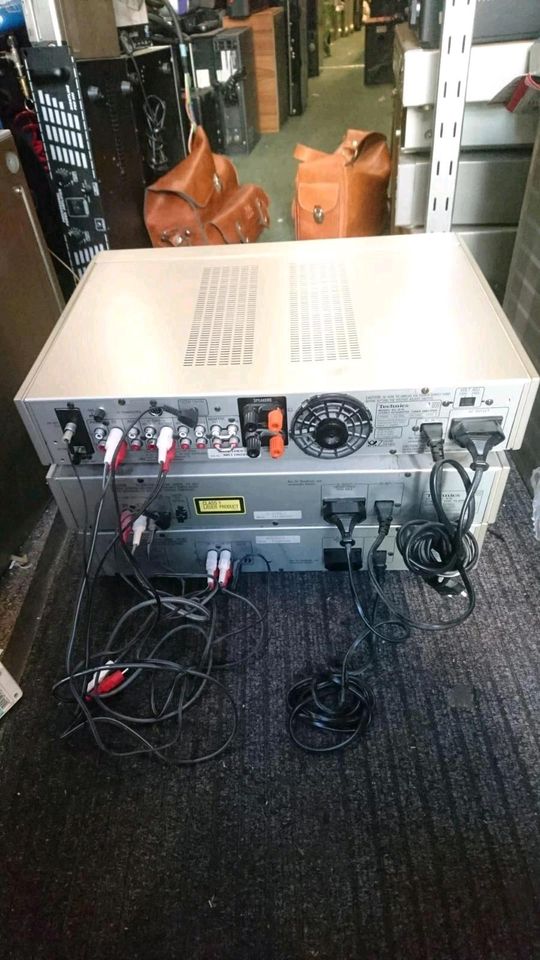 TECHNICS: SA-E10 Tuner/Amplifier, SL-E10 CD-Player und RS-E10 Cassetten-Deck