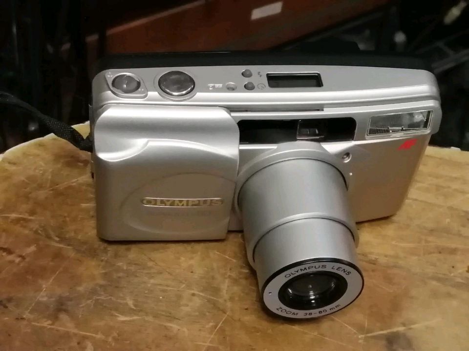 OLYMPUS SUPERZOOM 80G, Analog-Kamera!