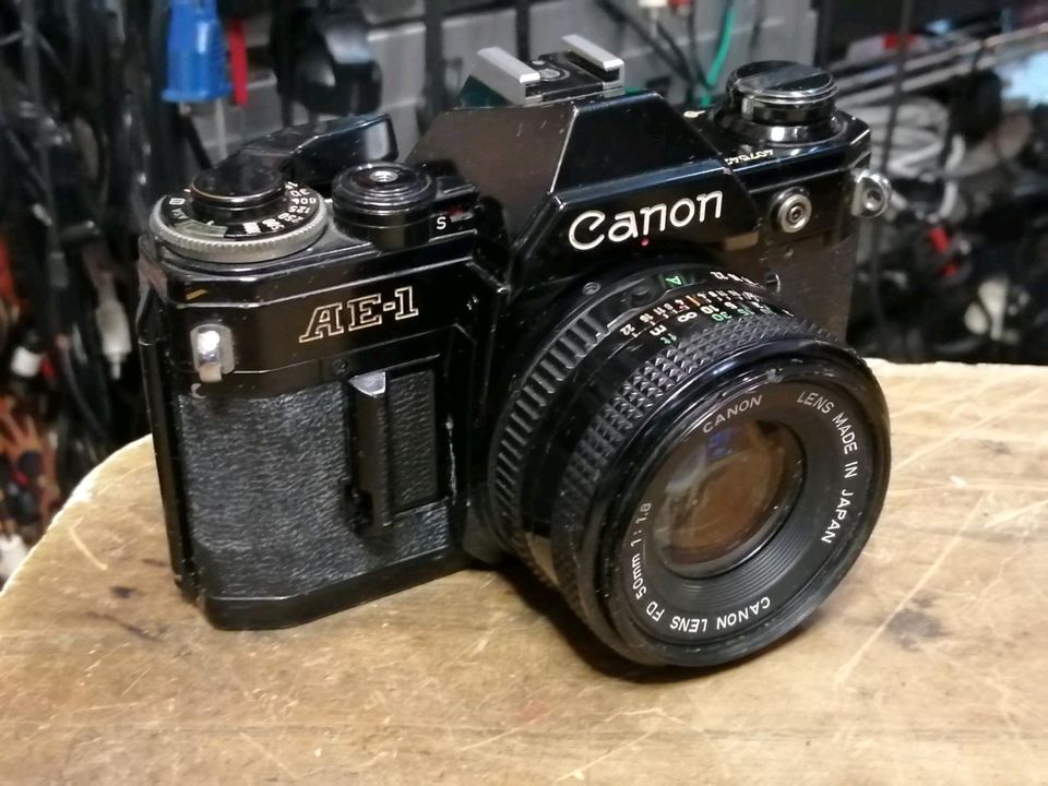 CANON AE-1, Analog-Kamera mit FD 50 mm Objektiv!