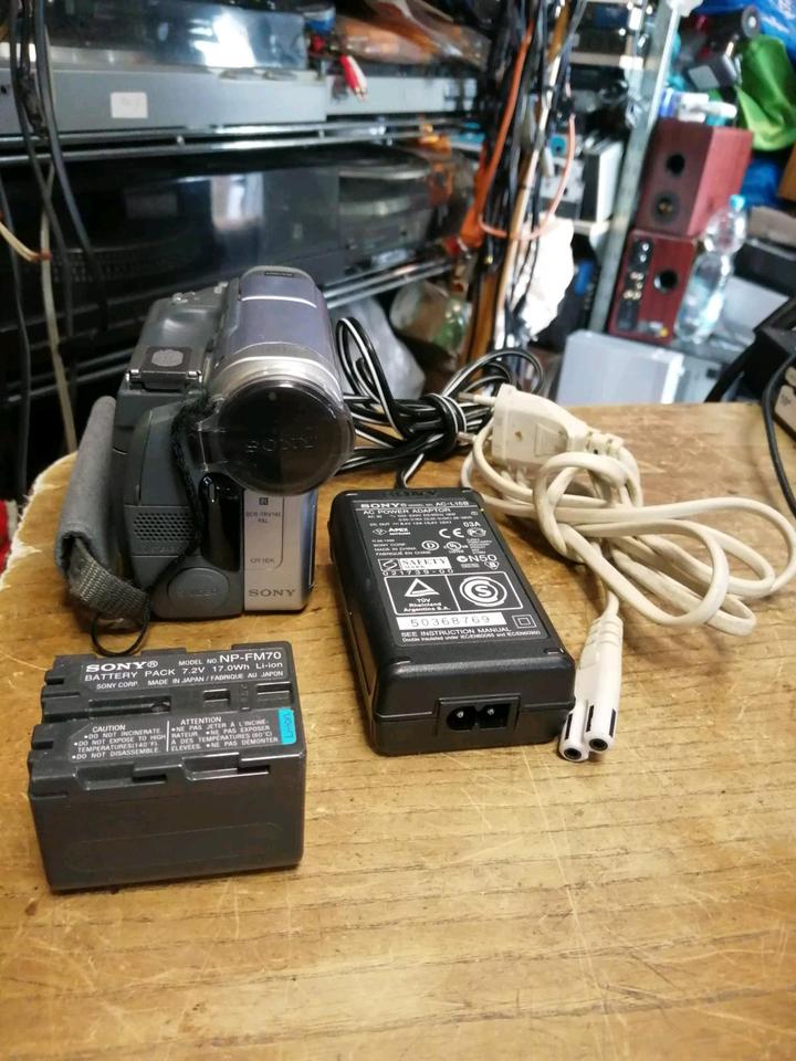 SONY DCR-TRV14E, MiniDV-Videocamera mit Zubehör!!