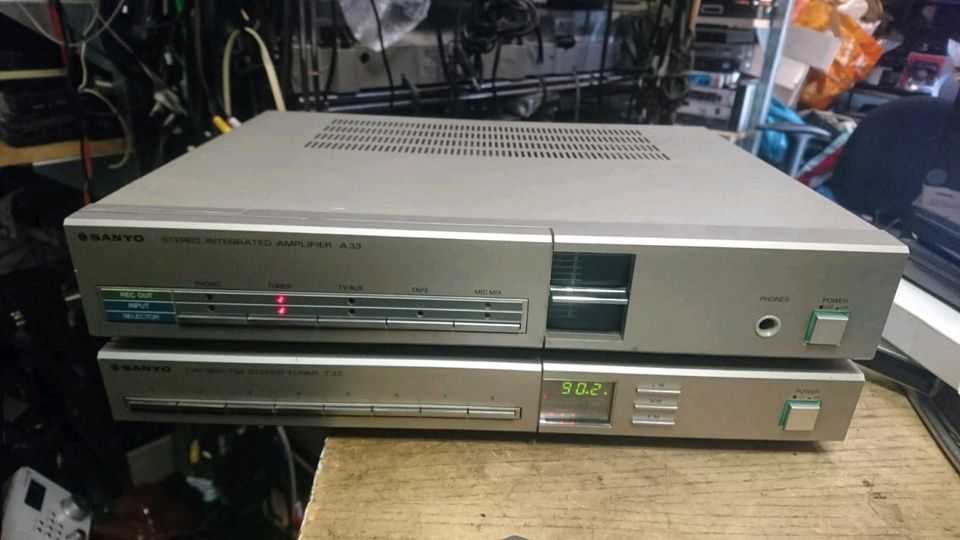 SANYO A33 Stereo Amplifier + SANYO T33 Stereo Tuner