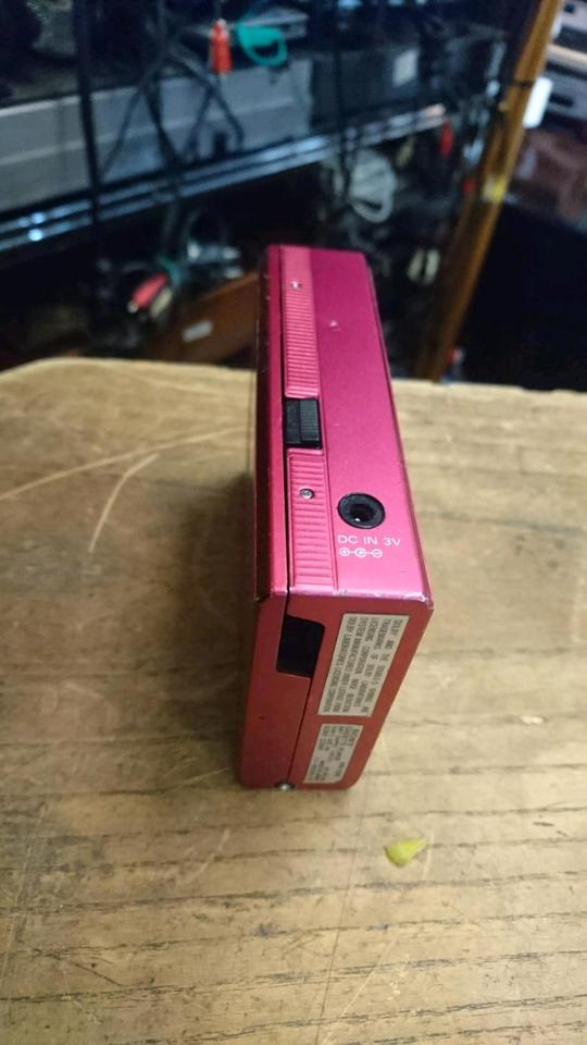 SONY WM-DD II, Walkman, rot-metallic, OHNE Adapter!