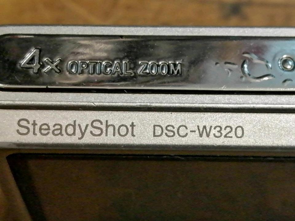 SONY SteadyShot DSC-W320, Digital-Kamera mit Zubehör!!!