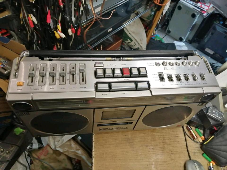 SHARP GF-9090H, Radio-Cassetten-Recorder, etwas DEFEKT!!!
