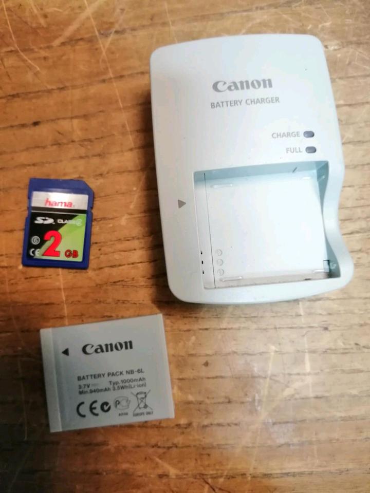 CANON IXUS 105, Digital-Kamera mit Zubehör!!
