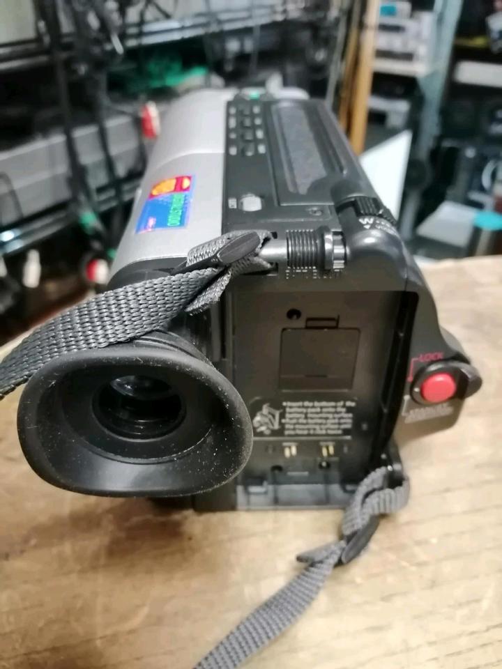 SAMSUNG VP-L300, Videocamera Video 8, mit Zubehör!!!