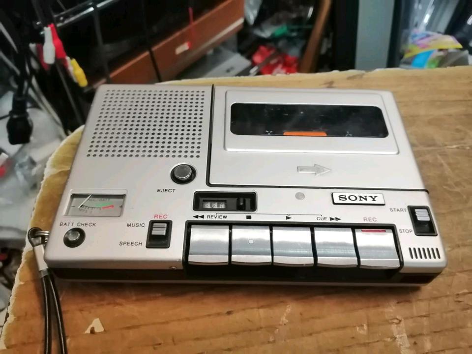 SONY TC-150 Cassetten-Recorder, ohne Adapter! Guter Zustand!