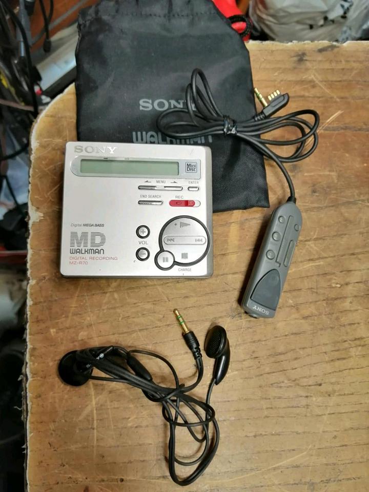 SONY MZ-R70, MD-Recorder + SONY RM-MZ3R + Kopfhörer!!!