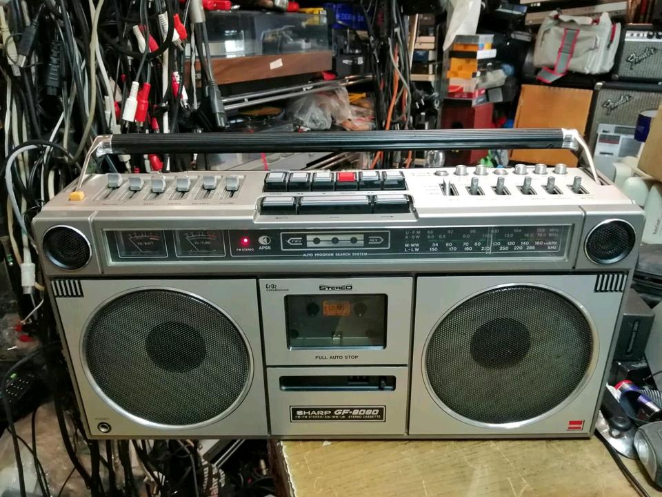 SHARP GF-9090H, Radio-Cassetten-Recorder, guter Zustand!!