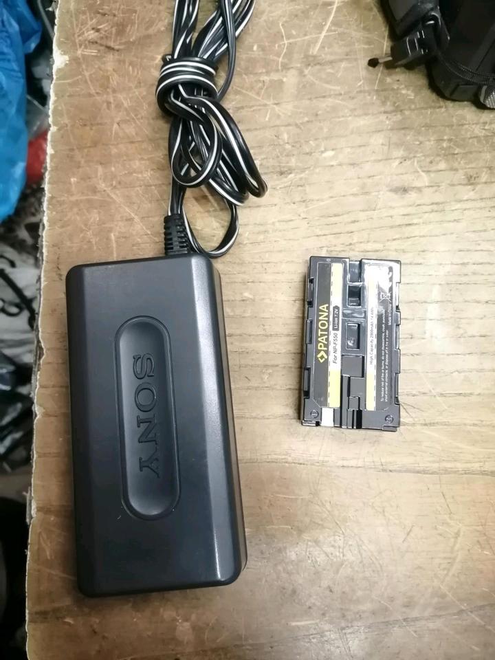 SONY DCR-TRV310E, Videocamera Hi8, Digital 8 und Video 8!!