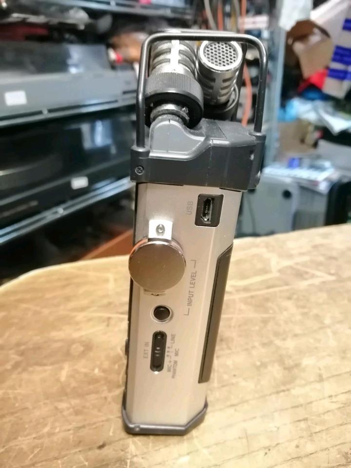 TASCAM DR-44WL, Digitales Aufnahmegerät, OHNE Speicherkarte!!