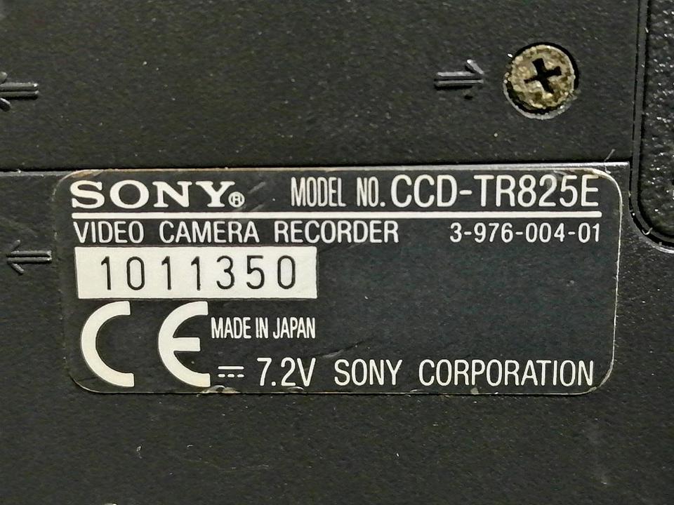 SONY CCD-TR825E, Videocamera Hi8 und Video 8, mit Zubehör!!!