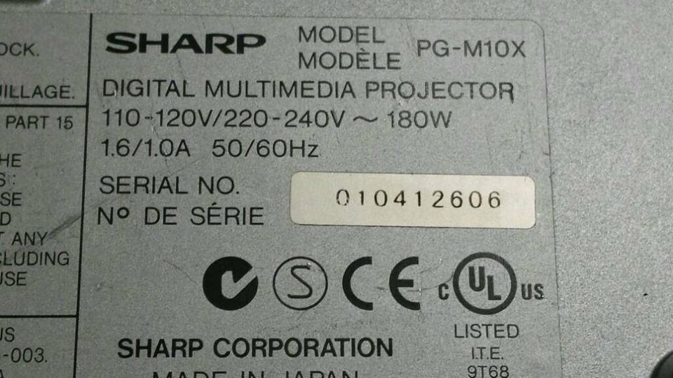 SHARP PG-M10X; Digital Multimedia Projektor