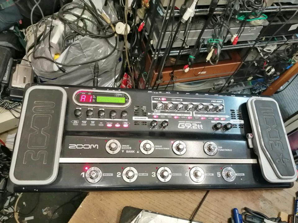 ZOOM G9.2tt Gitarren-Multi Effekt-Gerät, mit Universal-Adapter!!