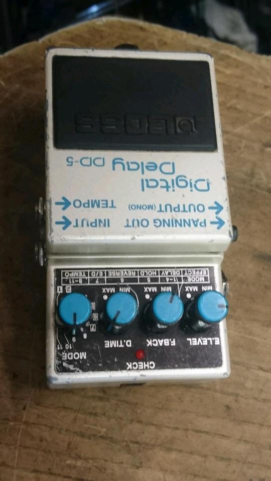 BOSS DD-5 Digital Delay, Fußpedal!!