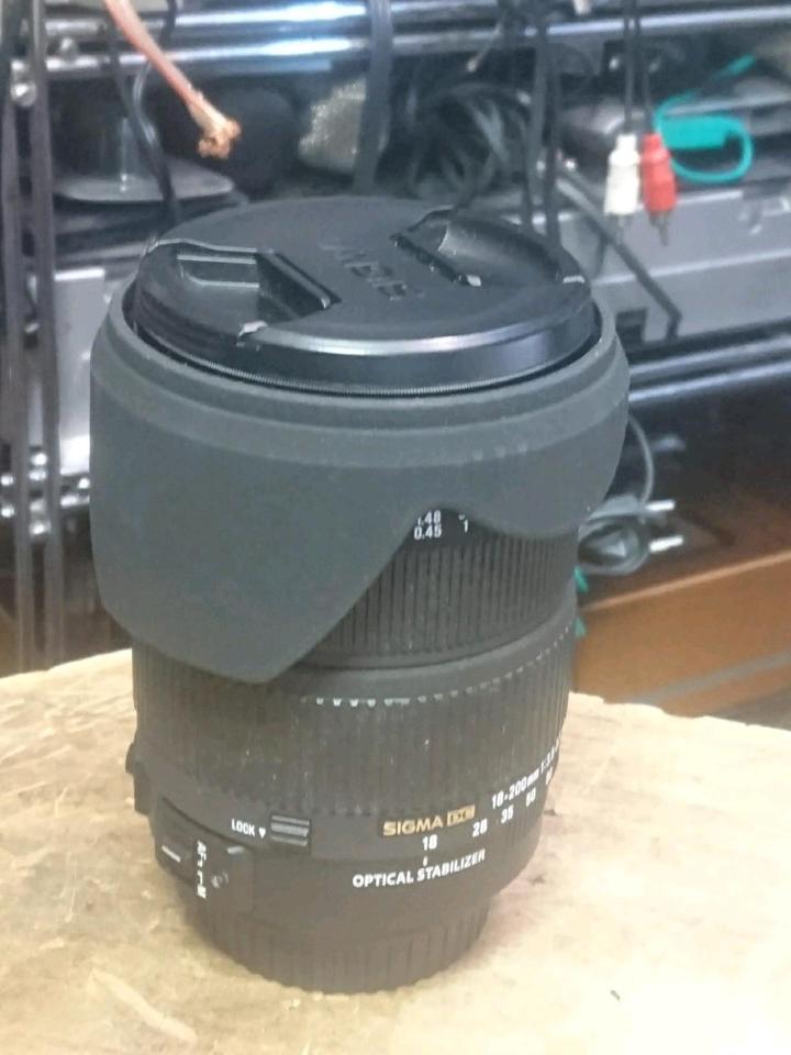 SIGMA DC 18-200mm Objektiv + HAMA UV390 HTMC