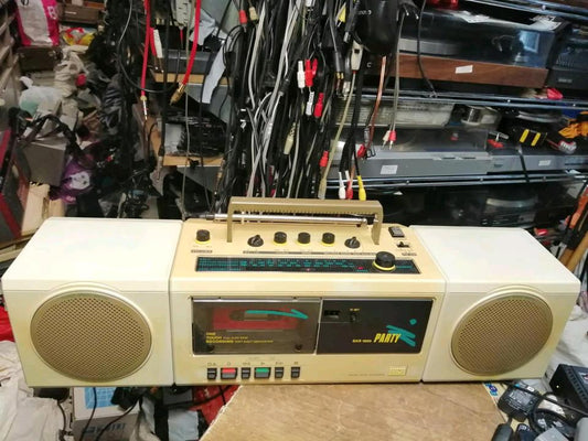 RFT SKR1200 PARTY, Radio-Cassetten-Recorder, guter Zustand!!