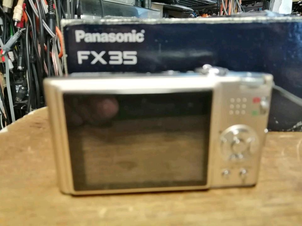 PANASONIC Lumix FX35, Digital-Kamera mit Zubehör!!!