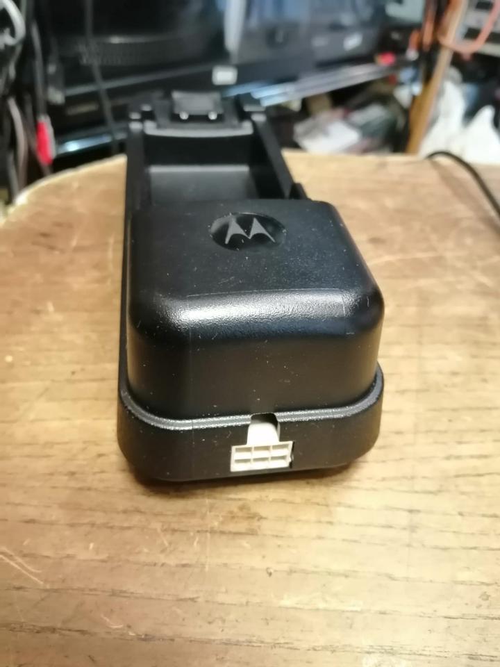 MOTOROLA PMLN5547A, Ladegerät, OHNE Kabel, wie neu!!