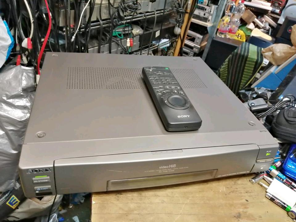 SONY EV-C2000E VP, Videocassettenrecorder Hi8 und Video 8!!