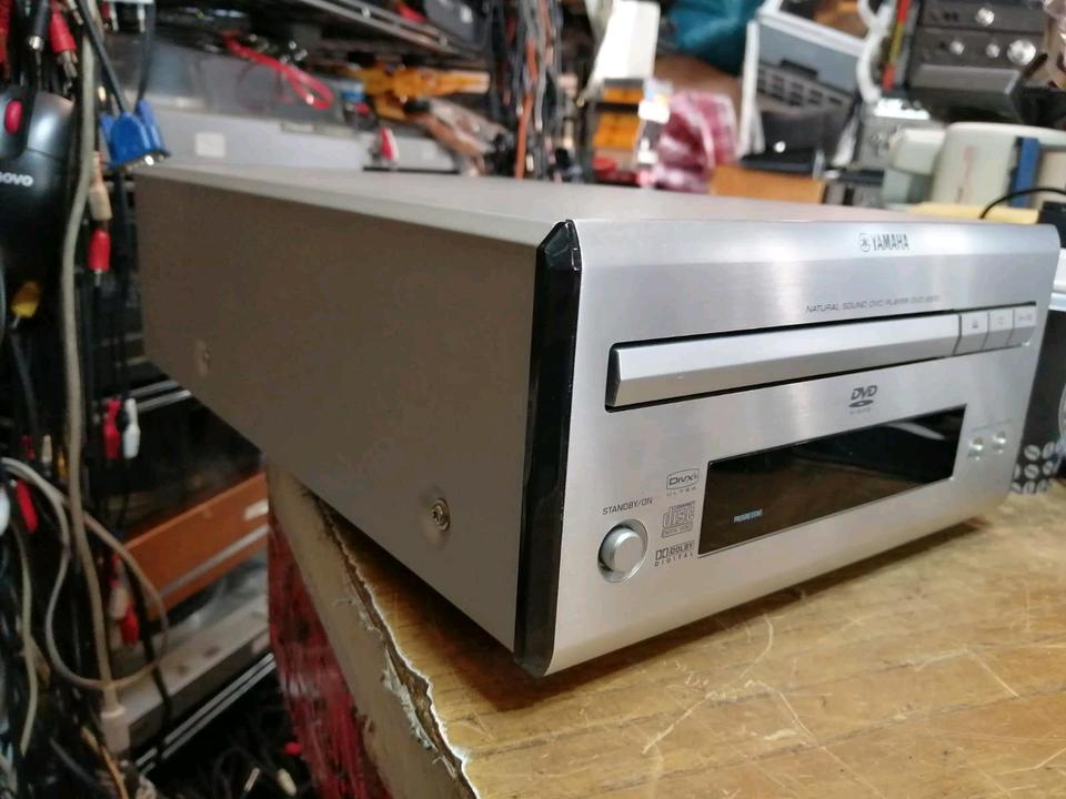 YAMAHA DVD-E180, DVD-Player ohne Fernbedienung!!