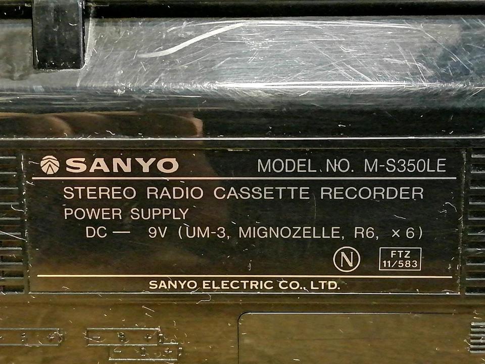 SANYO M-S350LE, Radio-Cassetten-Recorder mit Original-Adapter!!