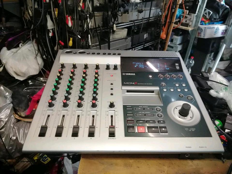 YAMAHA MD4S Multitrack MD Recorder/Mixer mit Minidisc!