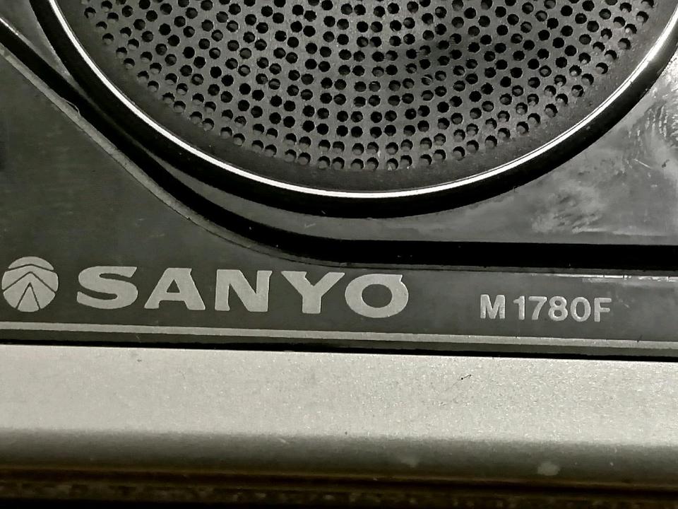 SANYO M1780F, Walkman mit Radio, etwas DEFEKT!!