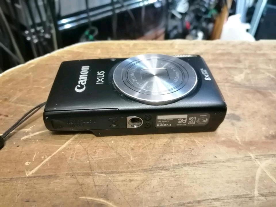 CANON IXUS 132, Digital-Kamera mit Zubehör!!