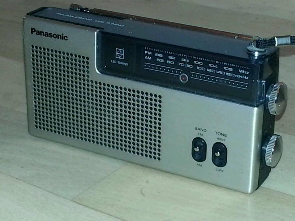 PANASONIC RF-527; kleines Radio, guter Zustand! Toll!