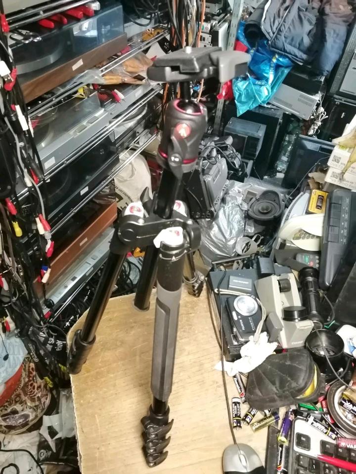 MANFROTTO befree MKBFRA4-BH, Stativ für Kameras!!