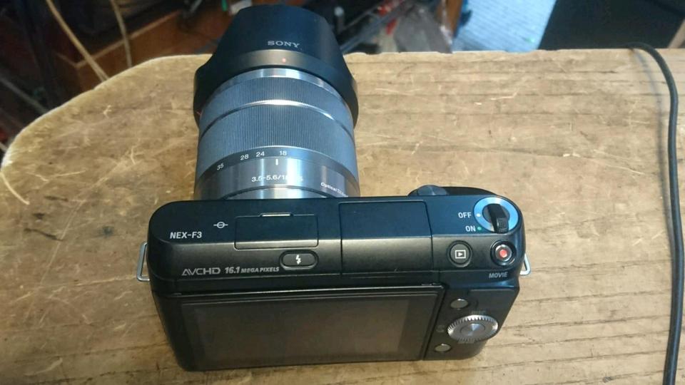 SONY NEX-3, Digital-Kamera mit Zubehör, OHNE Speicherkarte!!