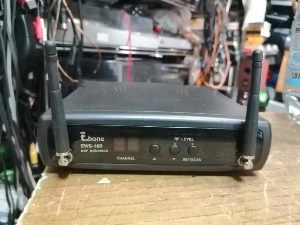 T. BONE UHF Receiver DS16R + EWS-16PT Sender, OHNE Mikrofon!!!