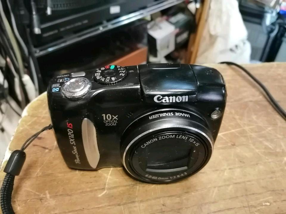 CANON PowerShot SX120 IS, Digital-Kamera OHNE Batterien!!!