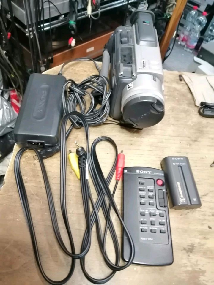 SONY DCR-TRV900E, Digital MiniDV-Videocamera mit Zubehör!!