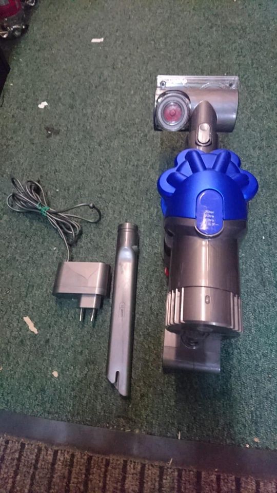 DYSON DC 34, Akku-Staubsauger mit Zubehör, guter Zustand!!